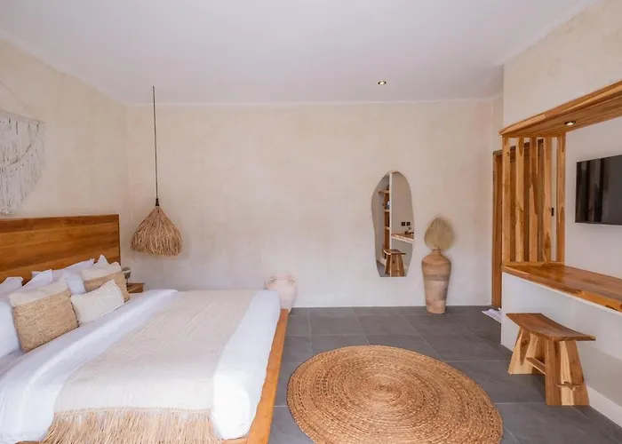 Casa Aurora- Chic & Stylish 1 Bedroom Pool - 7 Min To Savaya Сasa de vacaciones *