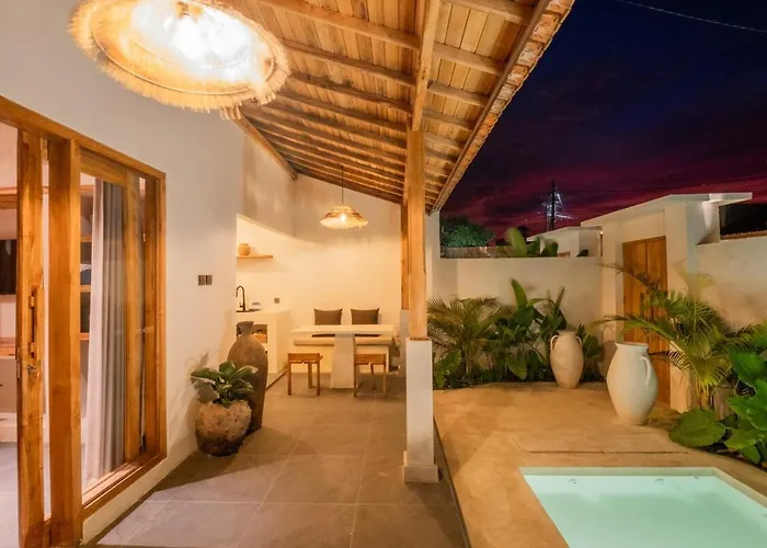 Casa Aurora- Chic & Stylish 1 Bedroom Pool - 7 Min To Savaya Vakantiehuis Uluwatu